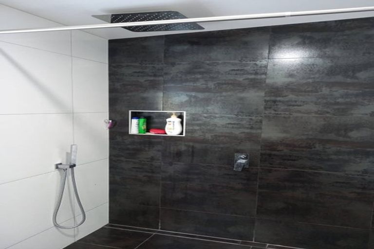 Photo of property in 32a Woodvale Grove, Fairfield, Lower Hutt, 5011