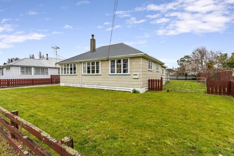 Photo of property in 14 Edward Street, Pahiatua, 4910