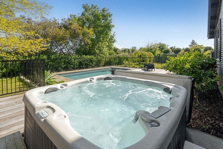 Photo of property in 17-19 Weld Street, Martinborough, 5711