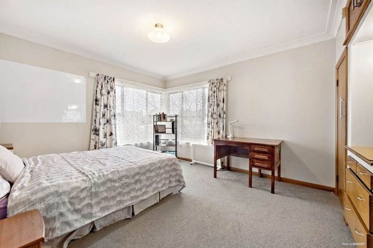 Photo of property in 61 Taikata Road, Te Atatu Peninsula, Auckland, 0610