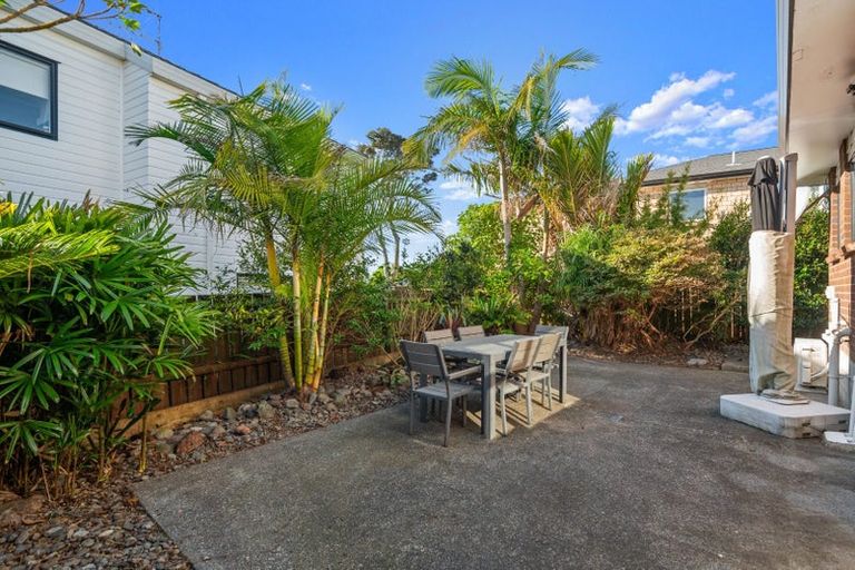 Photo of property in 103 Golf Road, New Lynn, Auckland, 0600