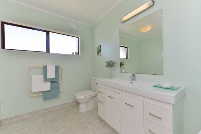 Photo of property in 157 Orangi Kaupapa Road, Northland, Wellington, 6012