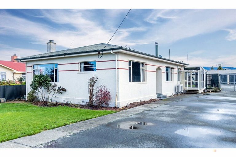 Photo of property in 6 Michael Street, Waimate, 7924