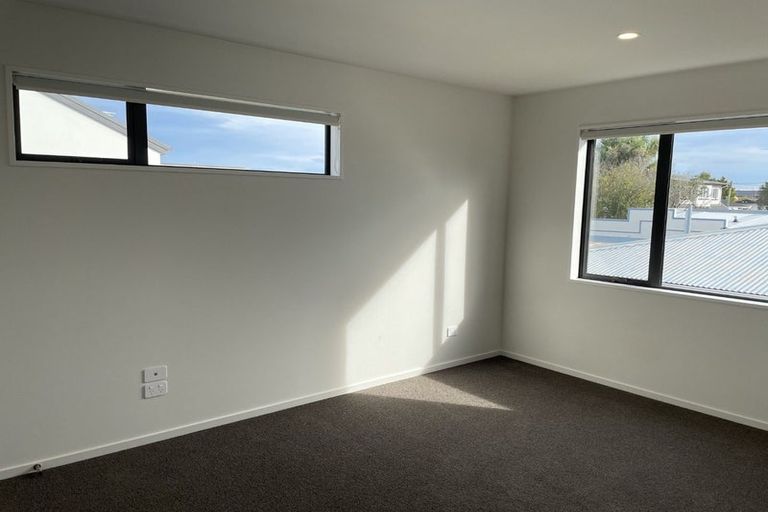 Photo of property in 2/112 Burke Street, Sydenham, Christchurch, 8023