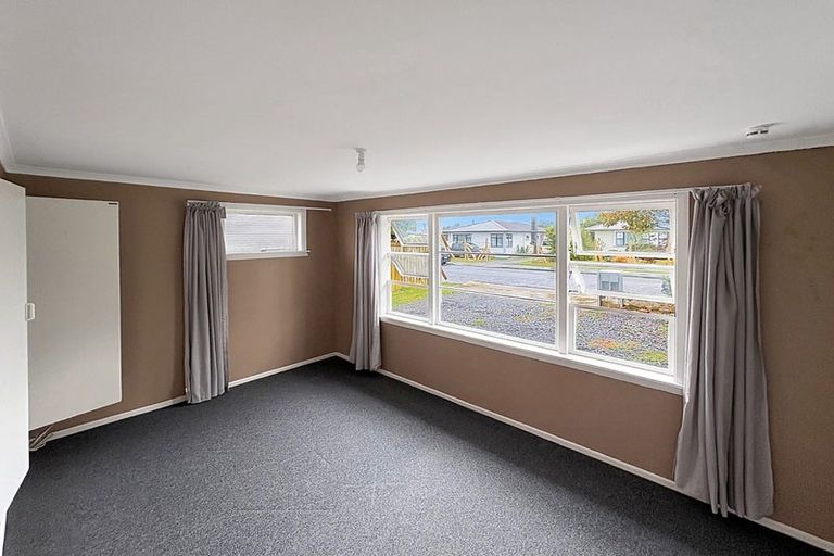 Photo of property in 8 Derby Street, Levin, 5510
