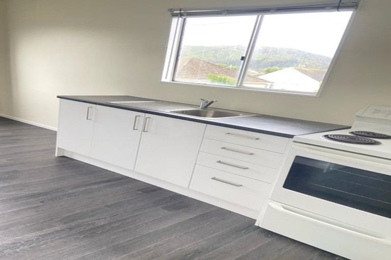 Photo of property in 7/30 Treadwell Street, Naenae, Lower Hutt, 5011