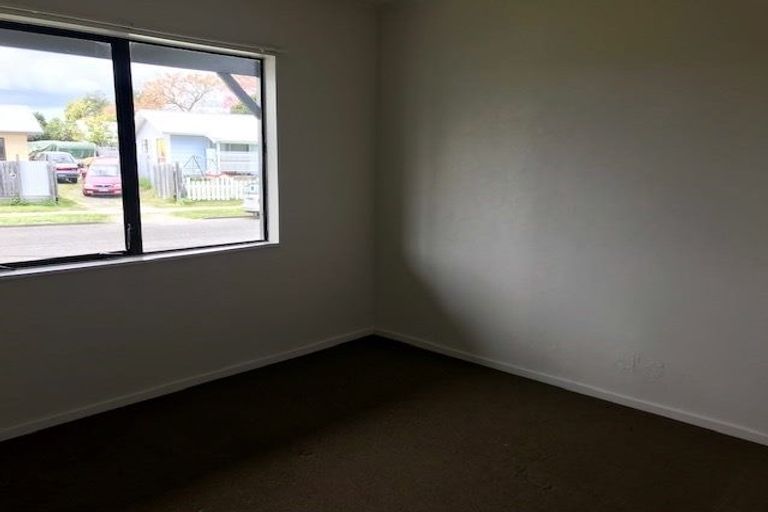 Photo of property in 43 Ramsey Crescent, Flaxmere, Hastings, 4120