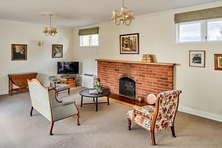 Photo of property in 1 Heketara Street, Eastbourne, Lower Hutt, 5013