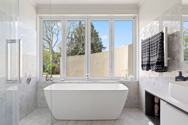 Photo of property in 33 Caesar Road, Ormond, Gisborne, 4071