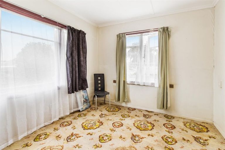 Photo of property in 12 Rhodes Street, Waimate, 7924