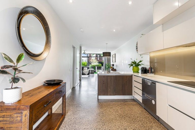 Photo of property in 12 Cochrane Road, Hobsonville, Auckland, 0616