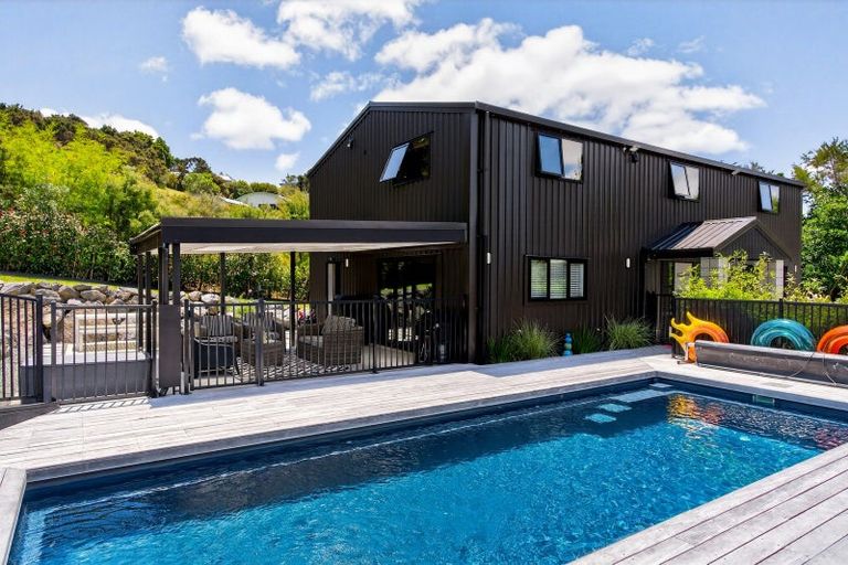 Photo of property in 2 Cambridge Lane, Mangawhai, 0505