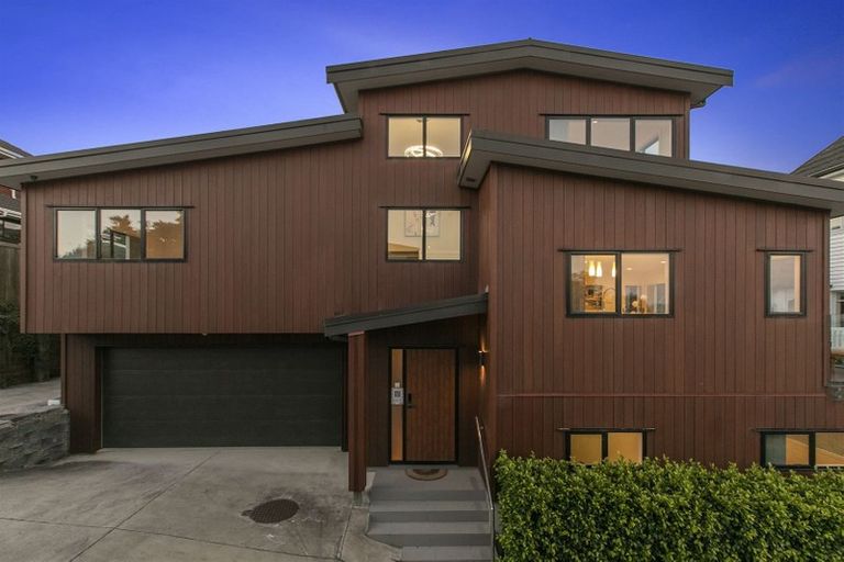 Photo of property in 73b East Coast Road, Castor Bay, Auckland, 0620