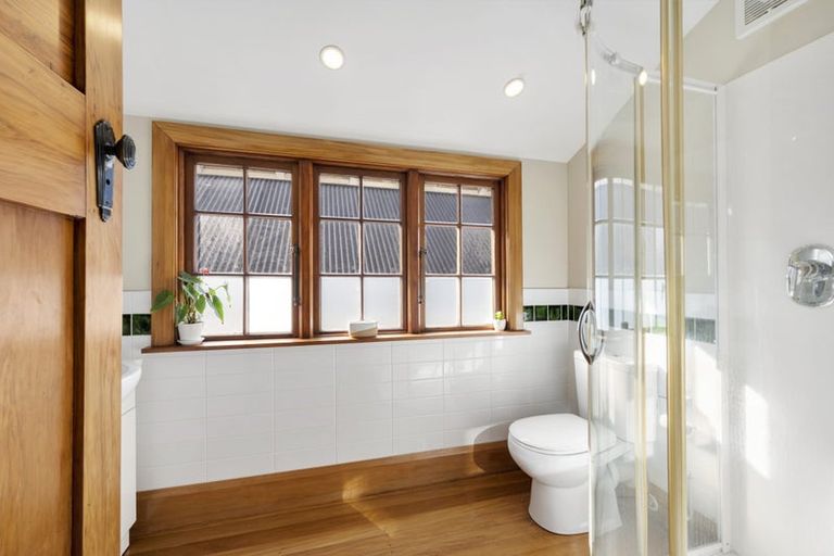 Photo of property in 29 Grant Road, Thorndon, Wellington, 6011