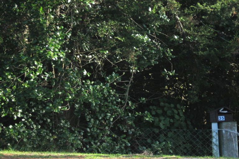 Photo of property in 35 Ngaio Street, Otaki Beach, Otaki, 5512