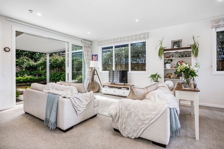 Photo of property in 20 Glide Lane, Whitby, Porirua, 5024