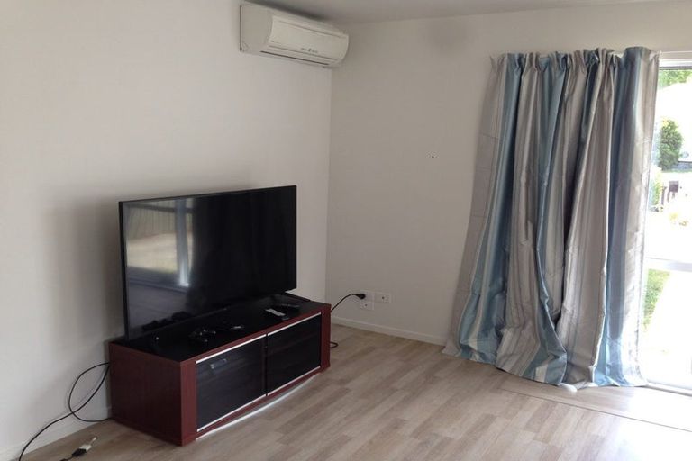 Photo of property in 7 Tensing Place, Sockburn, Christchurch, 8042