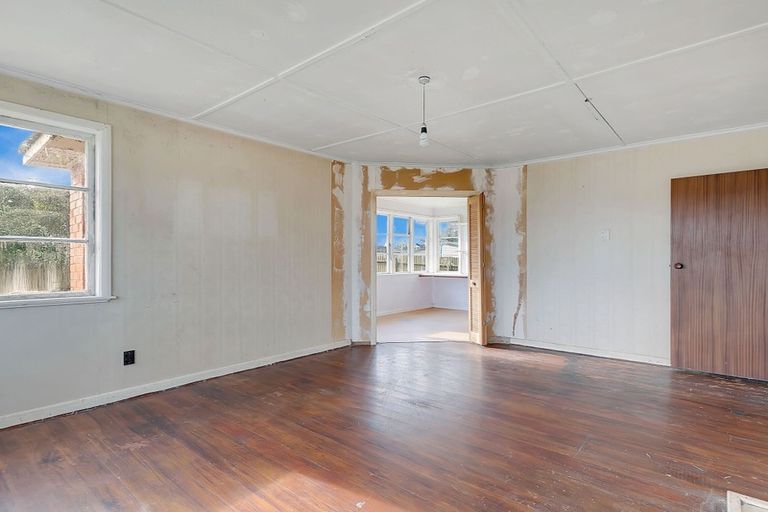 Photo of property in 2 Chew Place, Ranui, Porirua, 5024