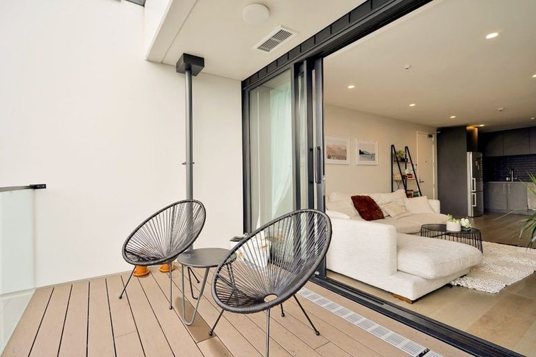 Photo of property in 205/9 Walmer Road, Point Chevalier, Auckland, 1022