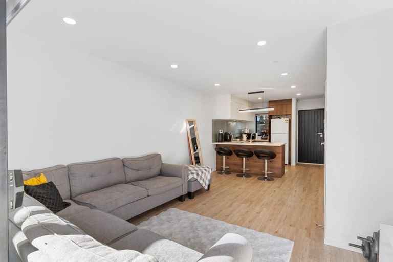 Photo of property in 9/237 Swanson Road, Henderson, Auckland, 0610