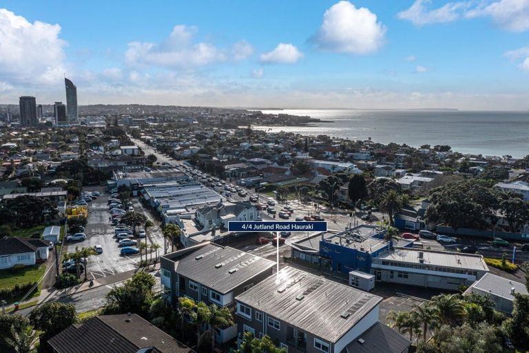 Photo of property in 4/4 Jutland Road, Hauraki, Auckland, 0622