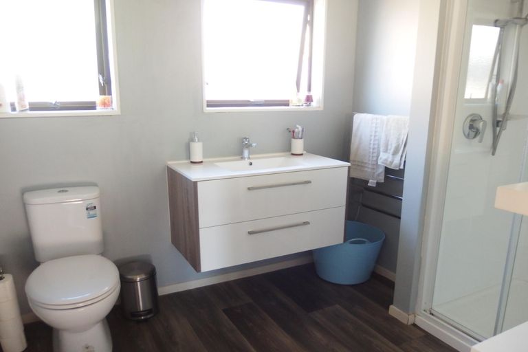 Photo of property in 9b-c Wilson Street, Seaview, Timaru, 7910