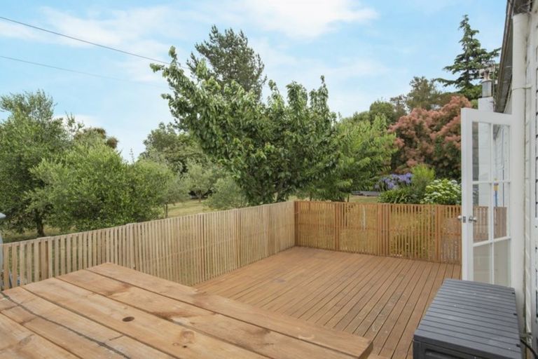 Photo of property in 31 Otawa Drive, West Taratahi, Masterton, 5887