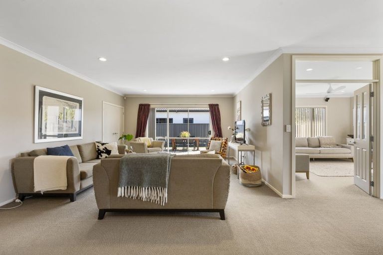 Photo of property in 14 Palliser Place, Poraiti, Napier, 4112