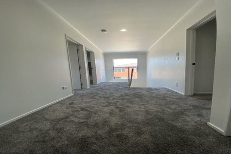 Photo of property in 14a Goldnib Place, Randwick Park, Auckland, 2105
