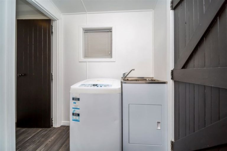 Photo of property in 154 Miranda Street, Stratford, 4332