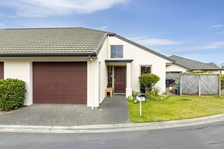 Photo of property in 31 Lakeridge Close, Rangatira Park, Taupo, 3330