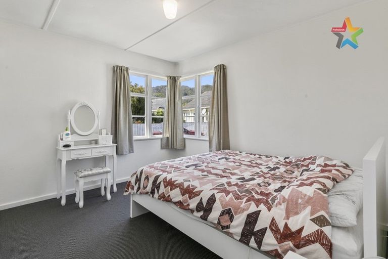 Photo of property in 6 Bryant Grove, Taita, Lower Hutt, 5011