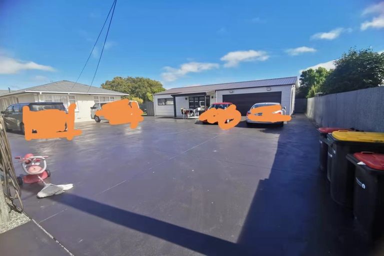 Photo of property in 44 Middlepark Road, Sockburn, Christchurch, 8042