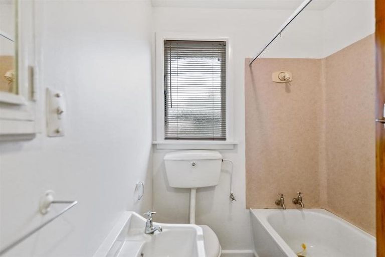 Photo of property in 82 Linwood Avenue, Linwood, Christchurch, 8011