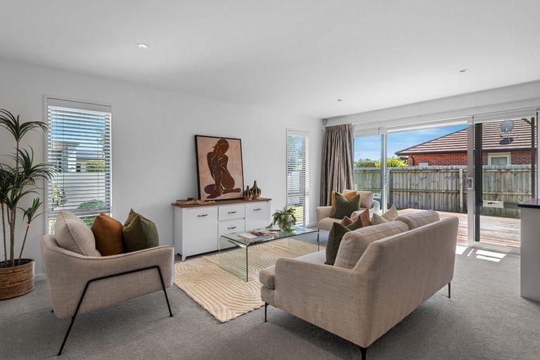 Photo of property in 30 Holiday Drive, Mairehau, Christchurch, 8052