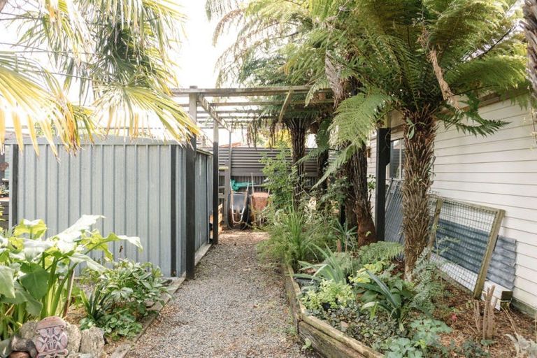 Photo of property in 17 Victor Street, Dannevirke, 4930