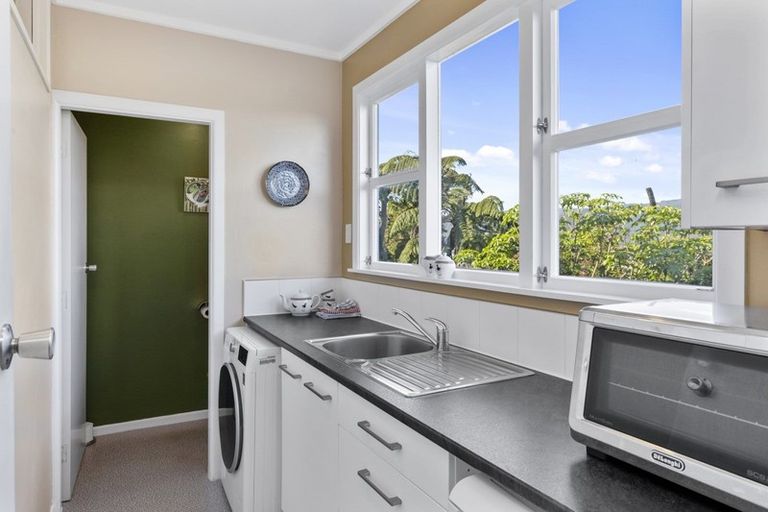 Photo of property in 4 Sunshine Crescent, Kelson, Lower Hutt, 5010