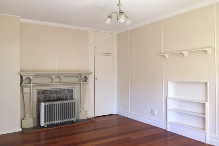 Photo of property in 22 Shakespeare Road, Bluff Hill, Napier, 4110