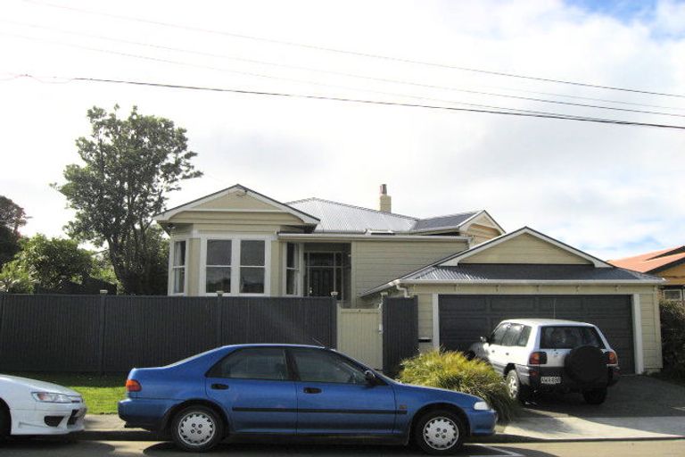 Photo of property in 14 Raine Street, Karori, Wellington, 6012