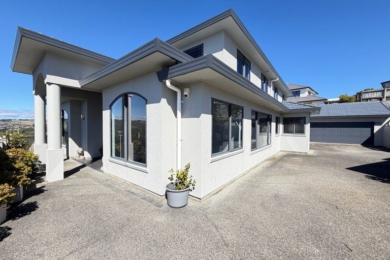 Photo of property in 27 Sandybrow, Churton Park, Wellington, 6037