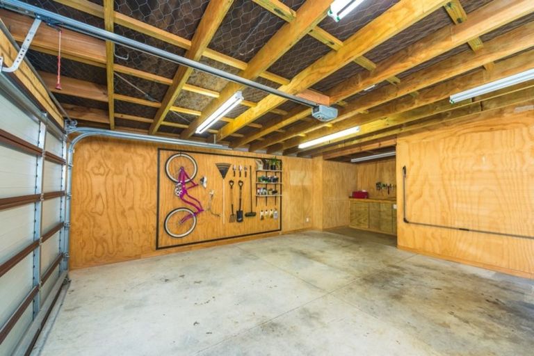 Photo of property in 16 Dickson Crescent, Saint Johns Hill, Whanganui, 4500