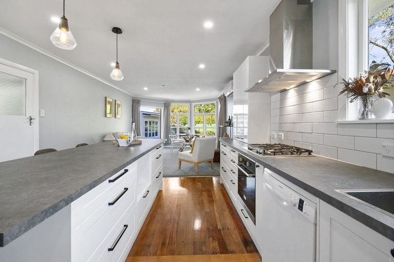 Photo of property in 18 Kent Crescent, Awapuni, Palmerston North, 4412