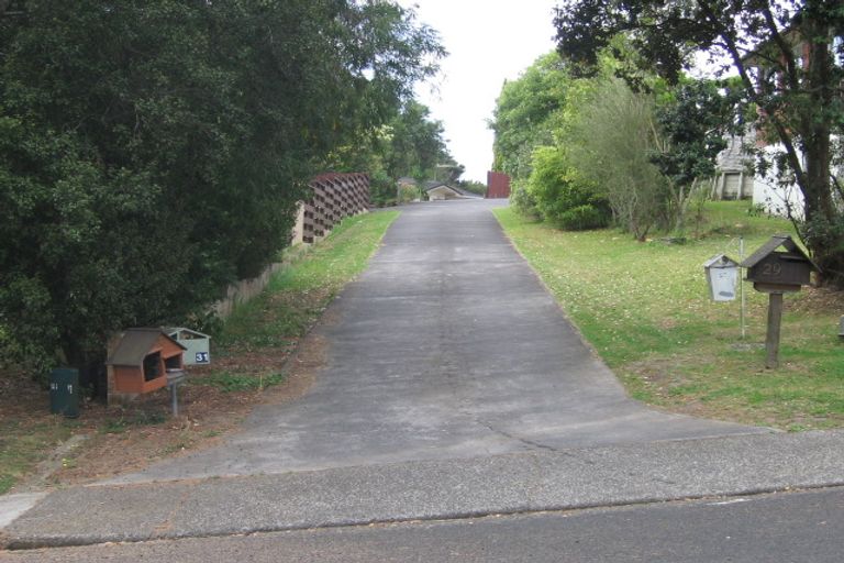 Photo of property in 33 Morriggia Place, Bayview, Auckland, 0629