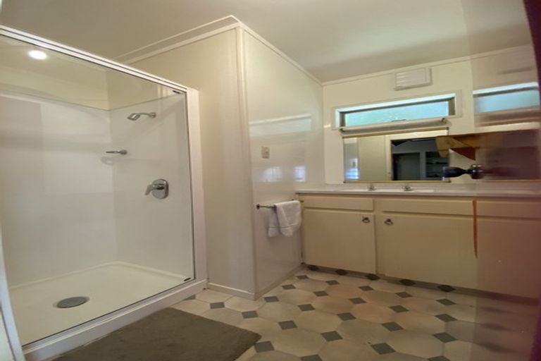 Photo of property in 21 Watts Road, Fernhill, Queenstown, 9300