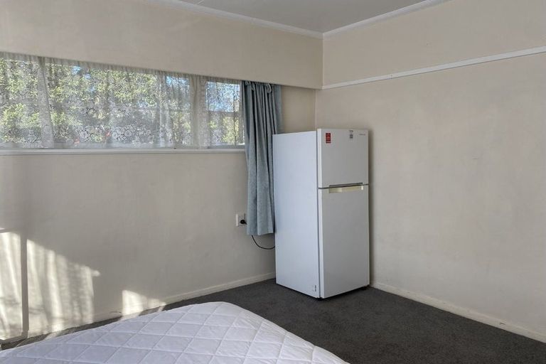 Photo of property in 6 Croft Grove, Moera, Lower Hutt, 5010
