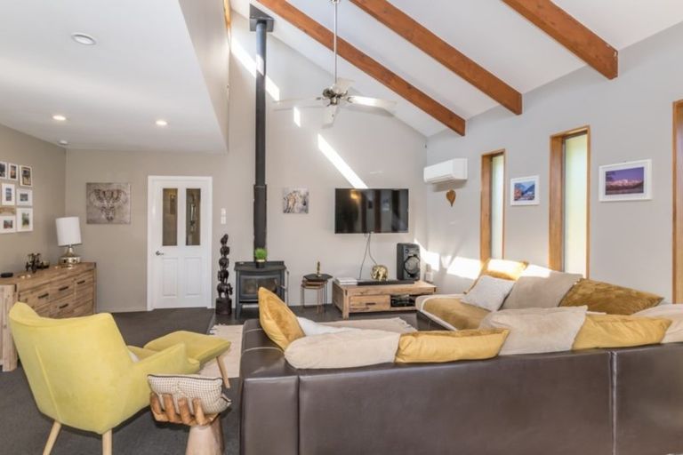 Photo of property in 8 Walker Place, Rangiora, 7400