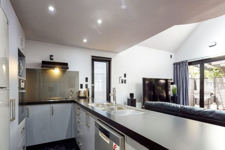 Photo of property in 41 Palmer Street, Aro Valley, Wellington, 6011