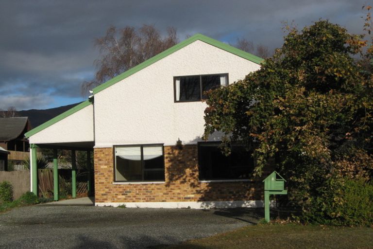 Photo of property in 10 Wiley Road, Wanaka, 9305