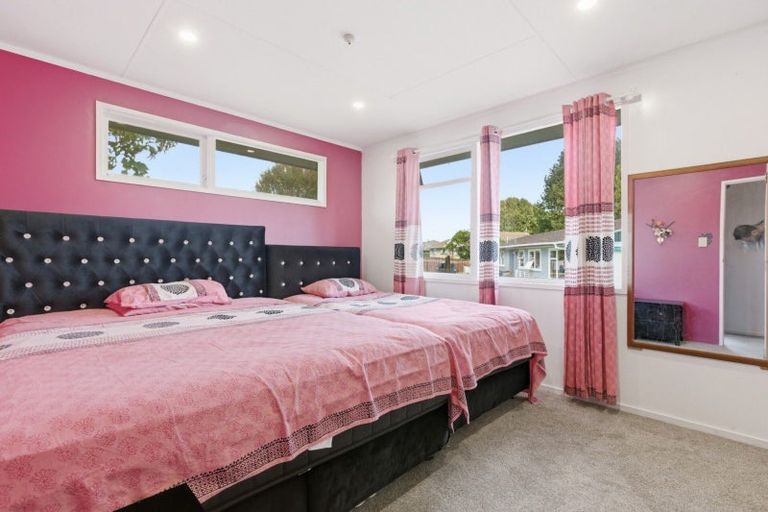 Photo of property in 14 Rangataua Street, Welcome Bay, Tauranga, 3112