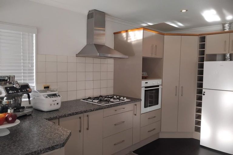 Photo of property in 30a Elliot Street, Howick, Auckland, 2014